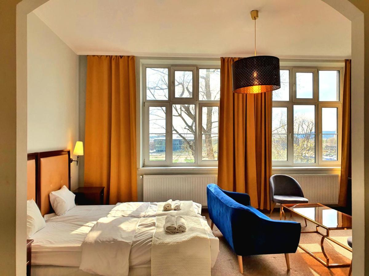 Holiday Suites Cracow Krakau Exterior foto